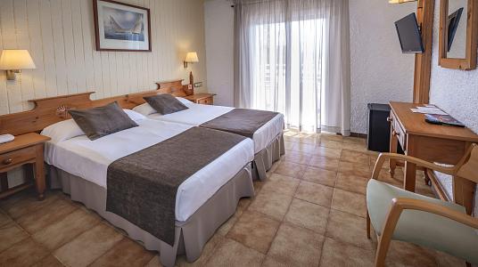 Habitació doble amb vistes a la piscina