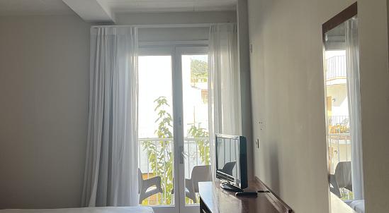 Habitació Triple Vista Jardí