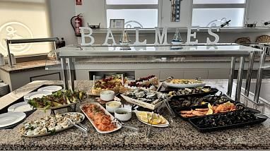 History of GHT Balmes Hotel, Aparthotel &amp; Splash***A third generation hotel with family treatment