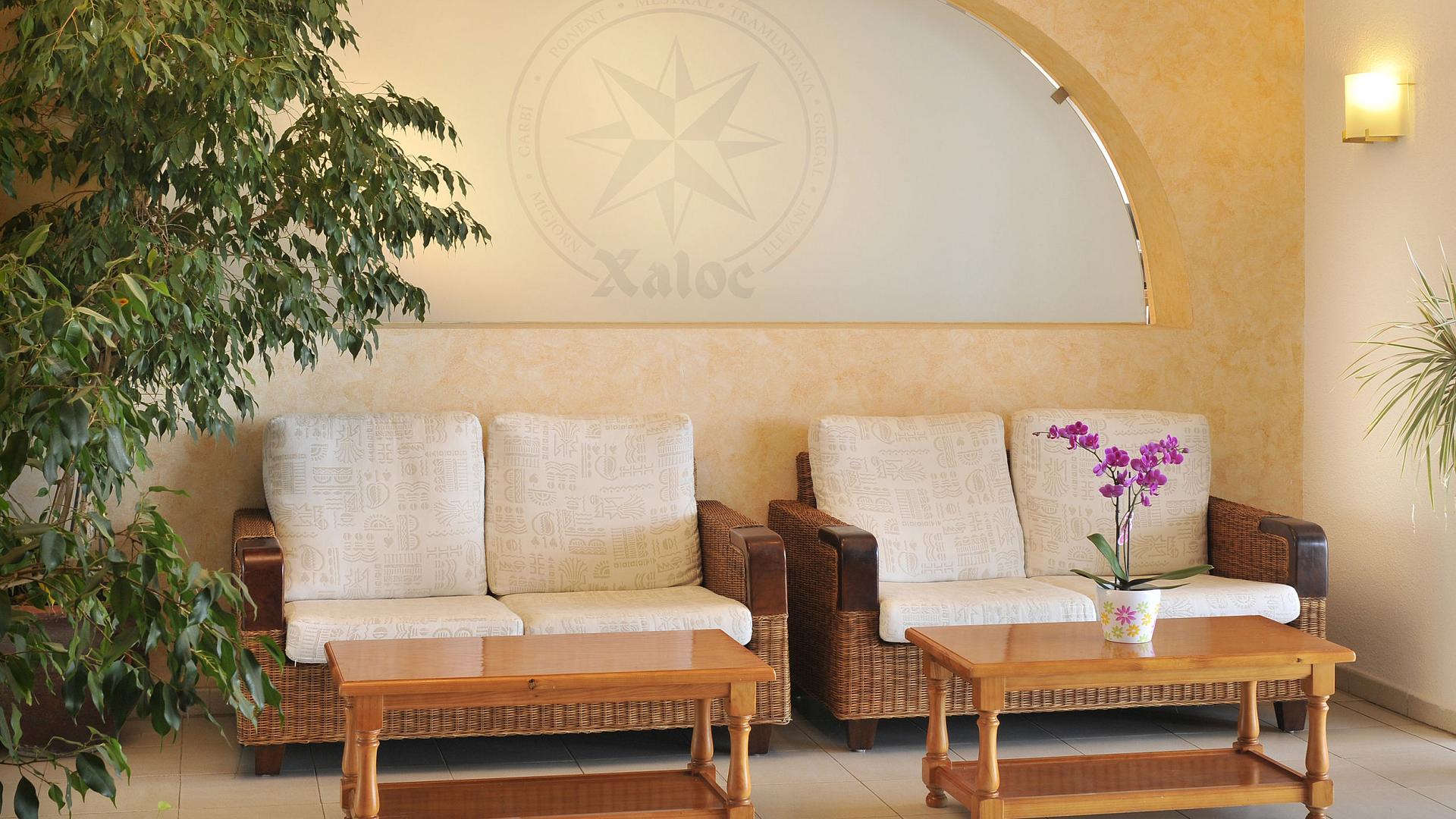 Contacta amb l'Hotel GHT Xaloc