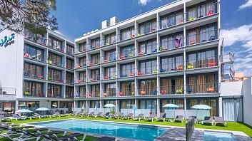 Бассейн GHT Hotel Sa Riera