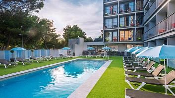 Бассейн GHT Hotel Sa Riera