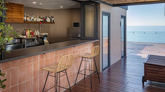Bar outdoor
