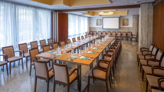 Sala de reunions a hotel Oasis Park & SPA**** LLoret de Mar