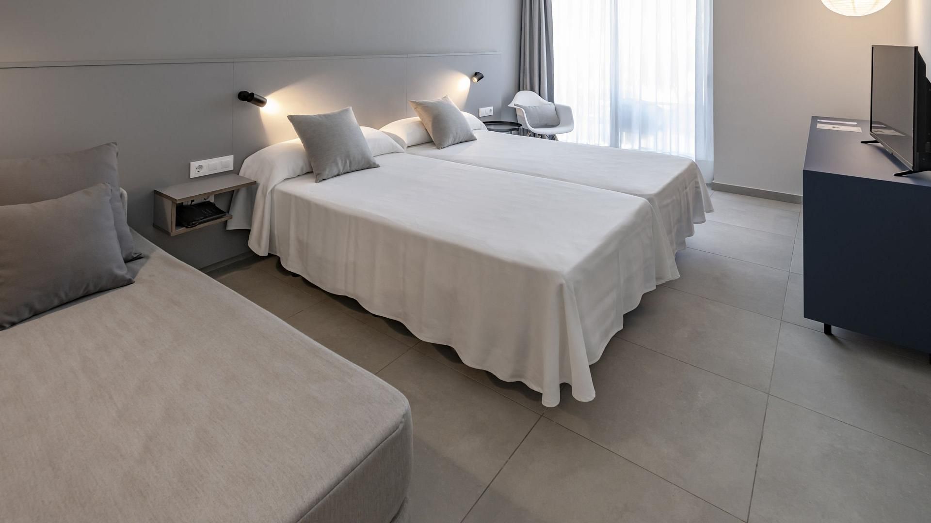 Habitaciones del Hotel GHT Sa Riera****